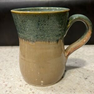 Vintage Handmade Studio Pottery Mug (B6)